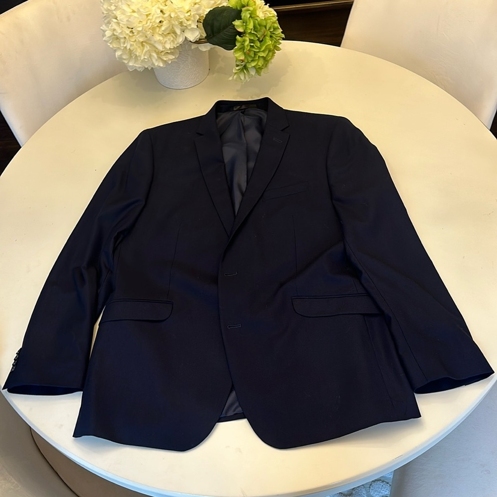 Kenneth Cole Reaction Suit 46 L with pants